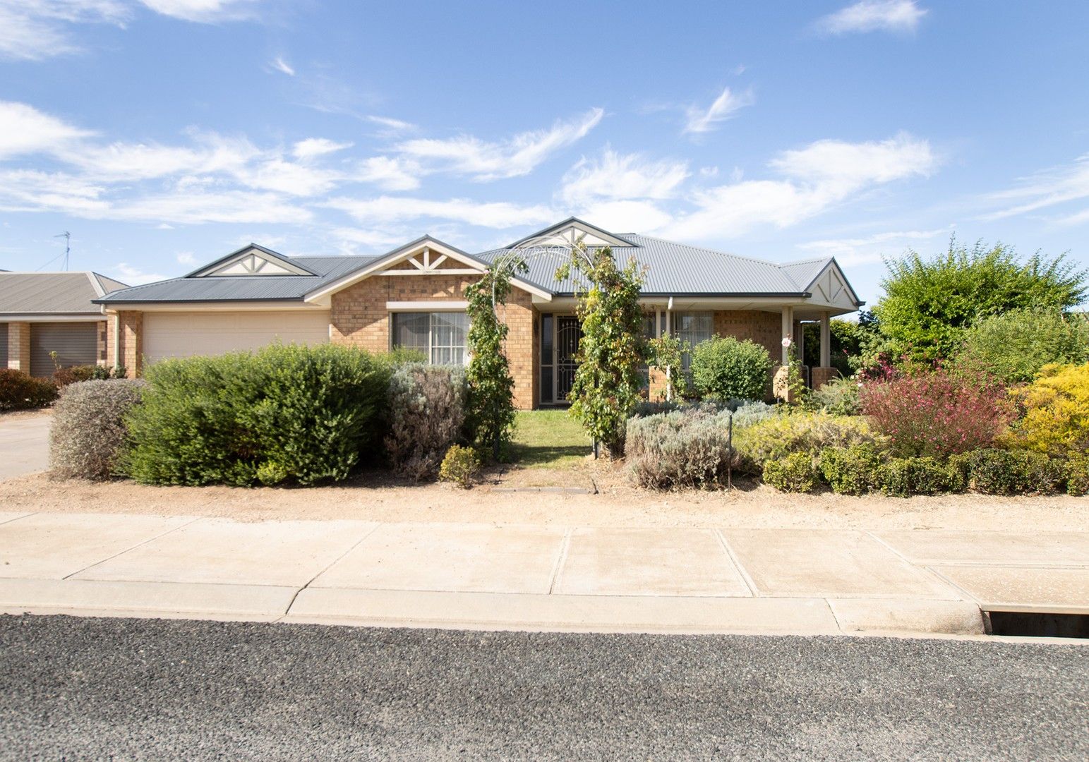 4 bedrooms House in 4 Jackson Way KADINA SA, 5554