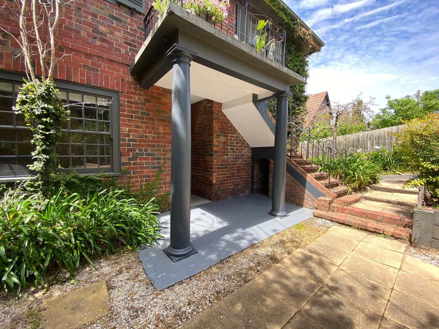 2 bedrooms Apartment / Unit / Flat in 1765 Malvern Road GLEN IRIS VIC, 3146