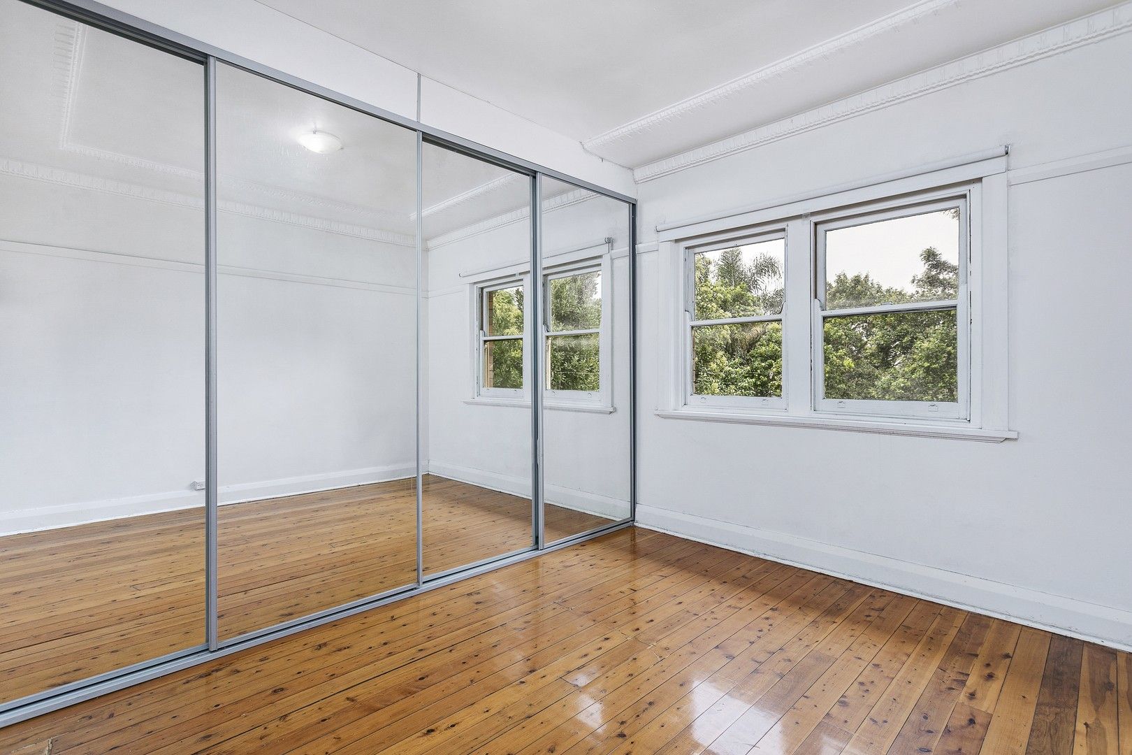 2 bedrooms Apartment / Unit / Flat in 4/35 Longueville LANE COVE NSW, 2066