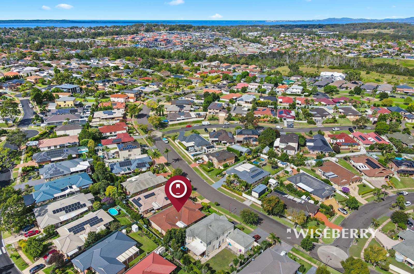 4 bedrooms House in 30 Dundonald Road HAMLYN TERRACE NSW, 2259