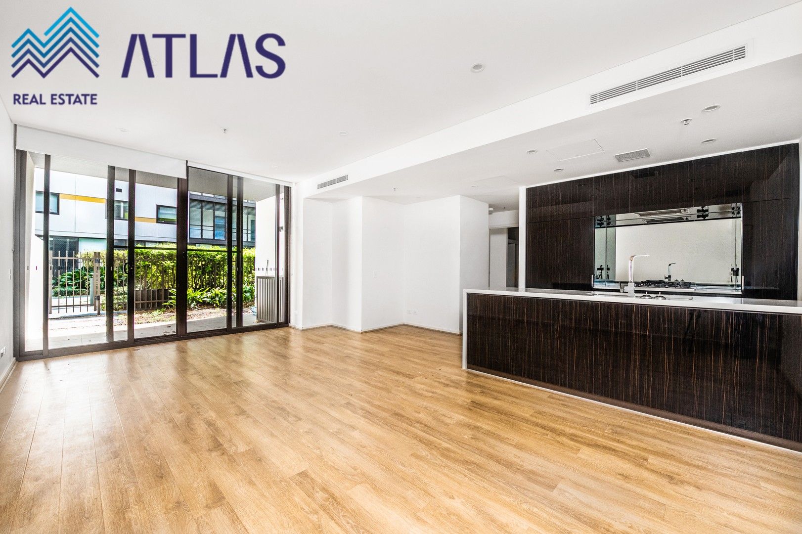 2 bedrooms Apartment / Unit / Flat in 215/1 George Julius Avenue ZETLAND NSW, 2017