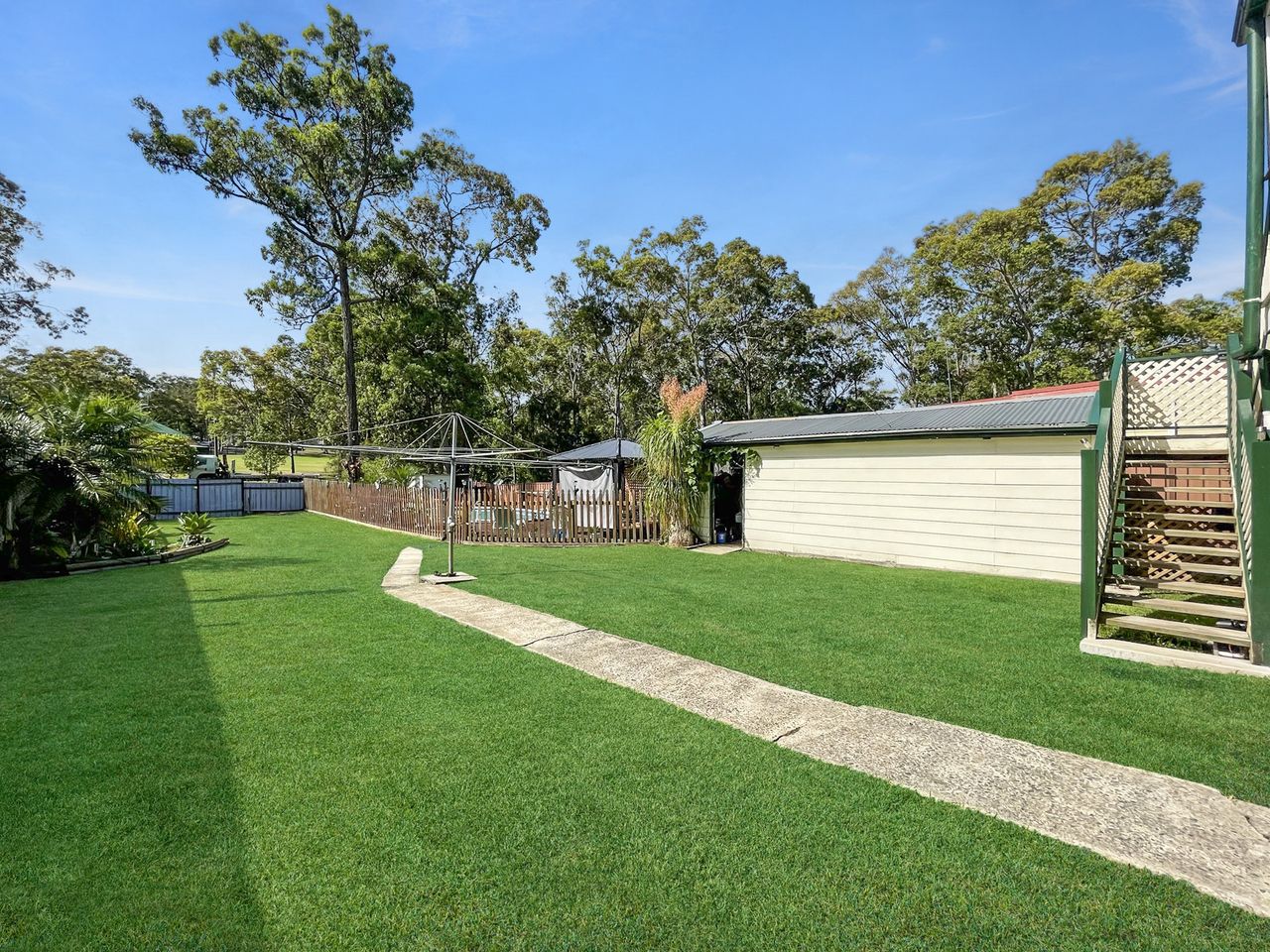 17 Una Avenue, Charmhaven NSW 2263, Image 2