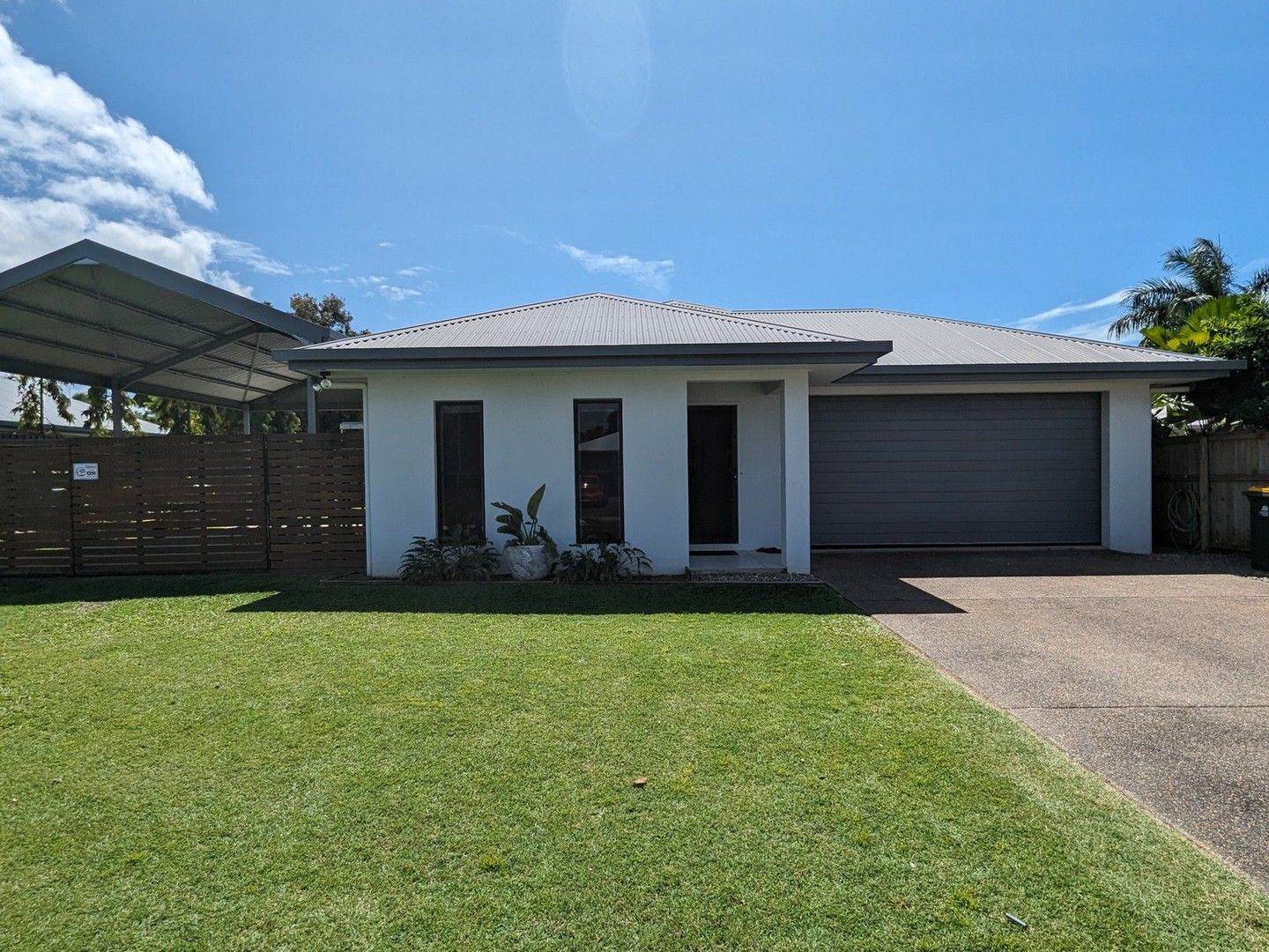 10 Quarterdeck Street, Trinity Beach QLD 4879, Image 0