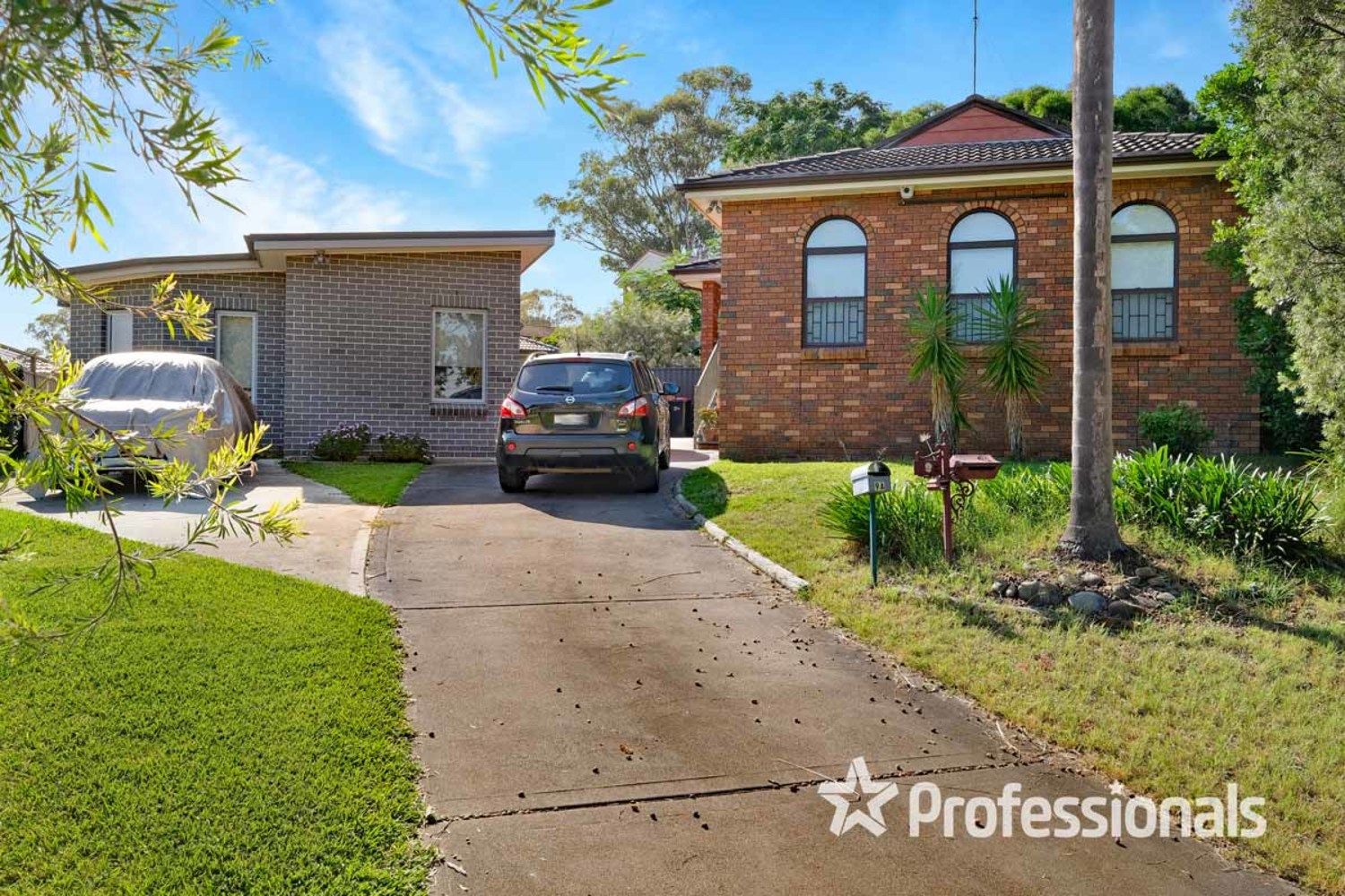 9 & 9a Rosella Place, Cranebrook NSW 2749, Image 0