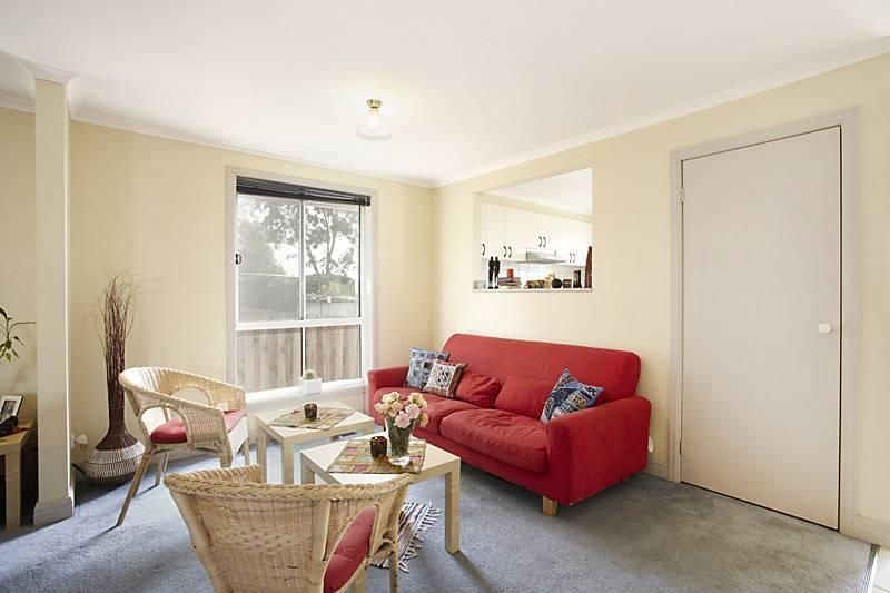 2/144 Lebanon Street, STRATHMORE VIC 3041, Image 1