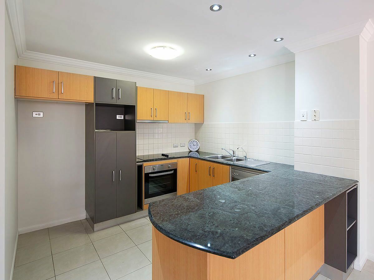 2/29 Wallace Street, Moorooka QLD 4105 Townhouse For Rent Domain