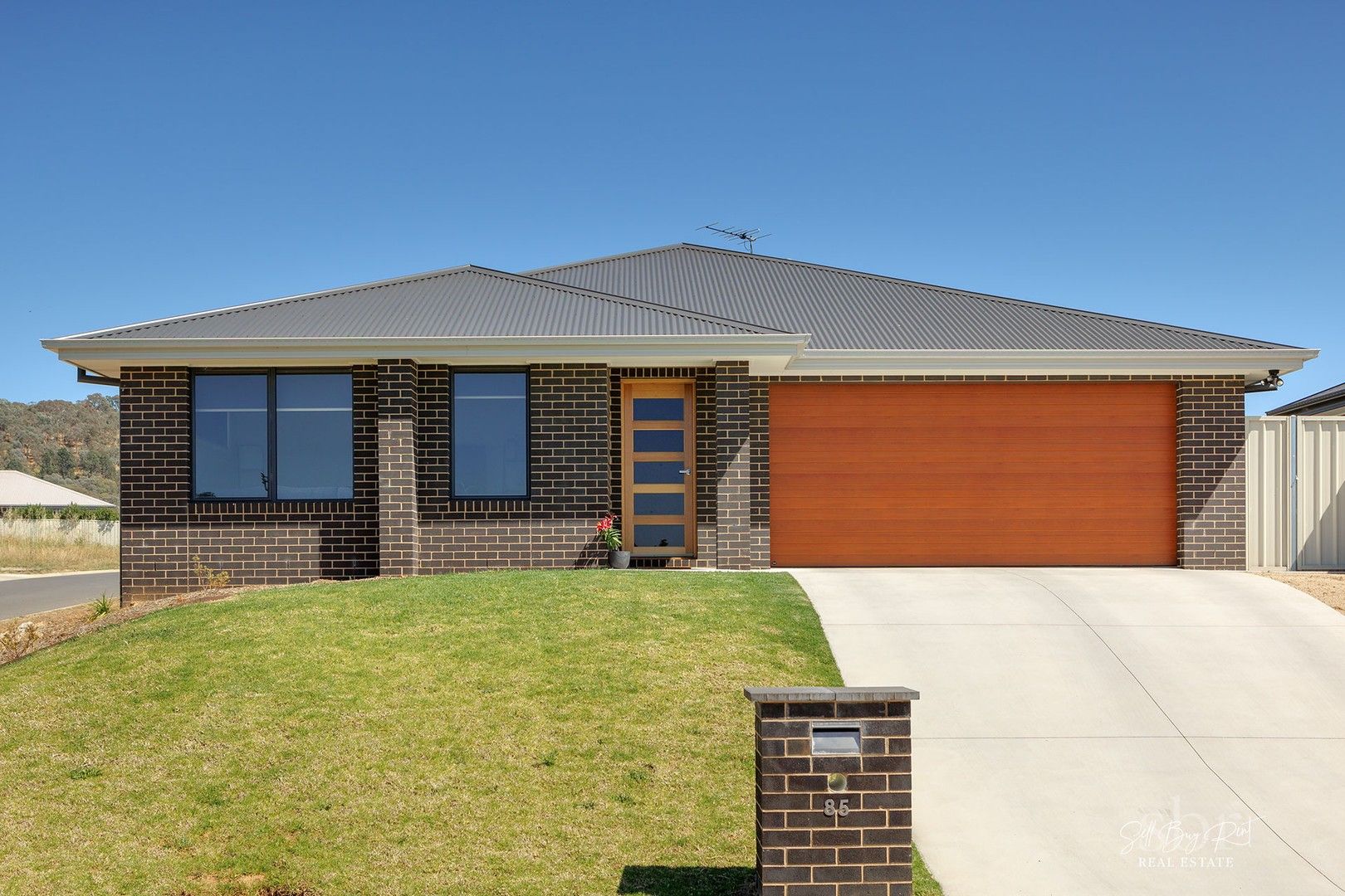 85 KENDALL DRIVE, Hamilton Valley NSW 2641, Image 0