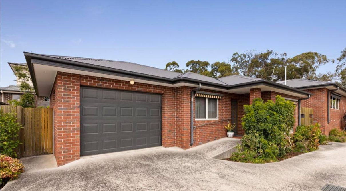 2 bedrooms Apartment / Unit / Flat in 5 Robmar Close MOUNT EVELYN VIC, 3796