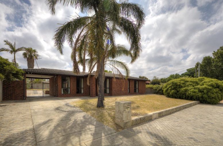 3 bedrooms House in 45 Tallerack Way FORRESTFIELD WA, 6058