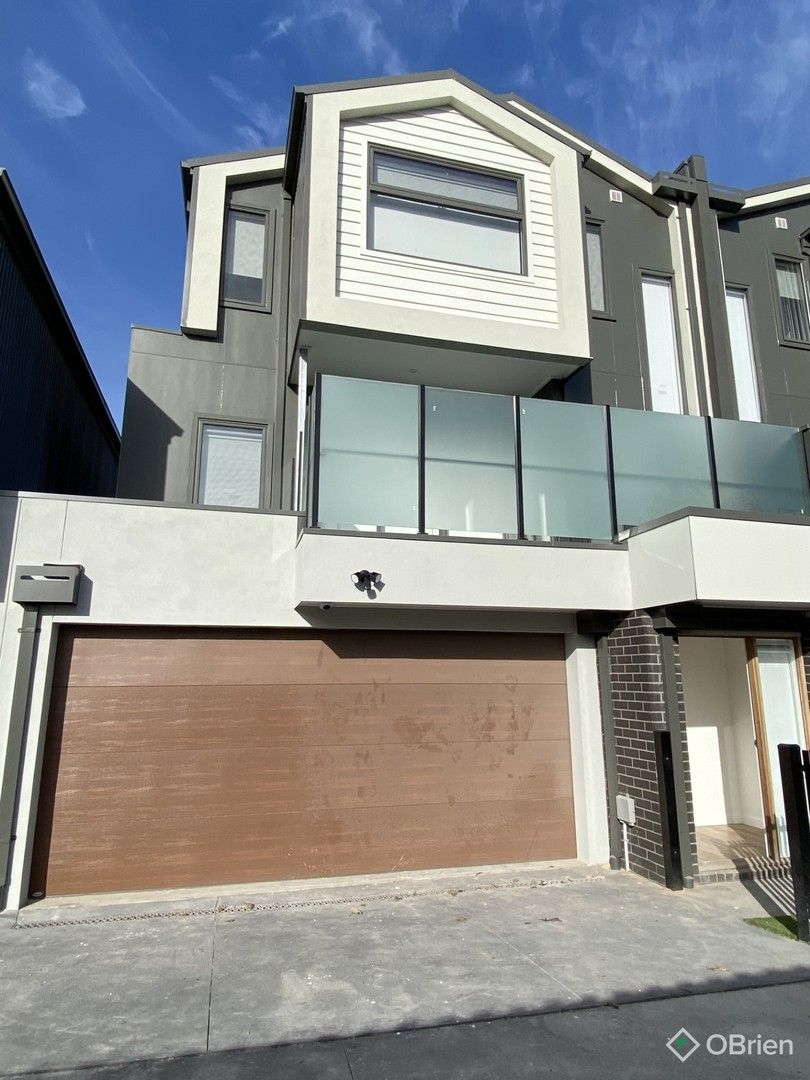 3 bedrooms Townhouse in 4/48 Pennell Avenue ST ALBANS VIC, 3021