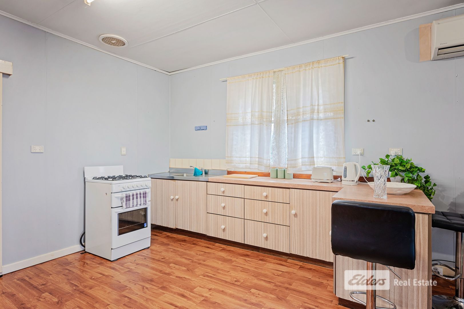 83 Wittenoom Street, Collie WA 6225, Image 2