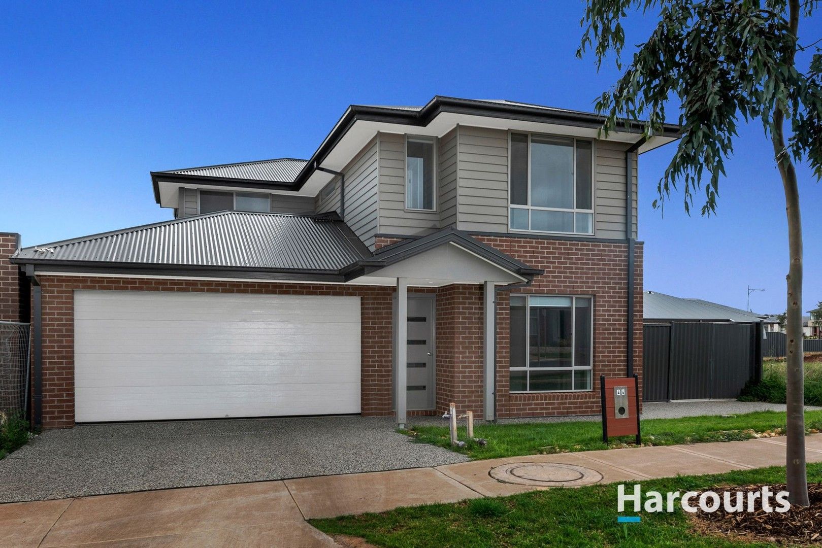 4 bedrooms House in 44 Atherstone Boulevard STRATHTULLOH VIC, 3338