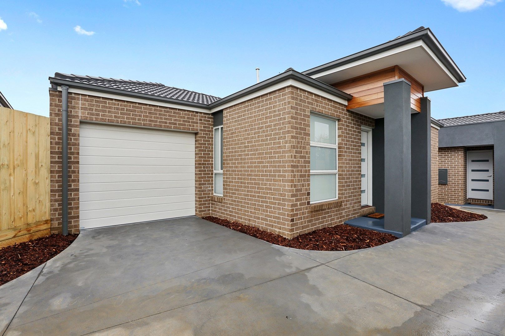 2/9 Chiller Court, Grovedale VIC 3216, Image 0