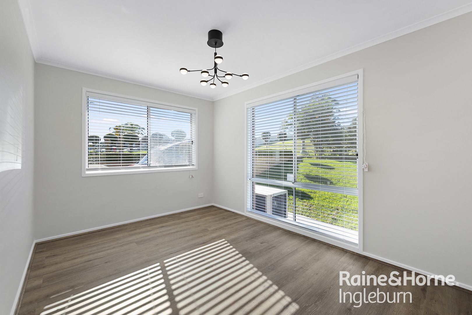 178 Longhurst Rd, Minto NSW 2566, Image 2