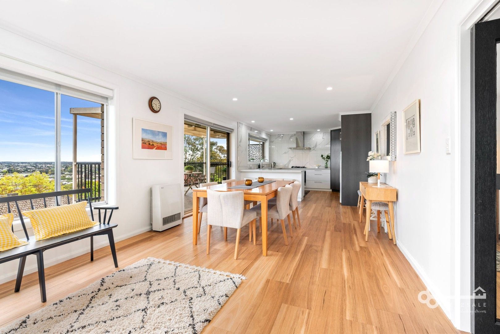 5 bedrooms House in 42 Lake Terrace West MOUNT GAMBIER SA, 5290