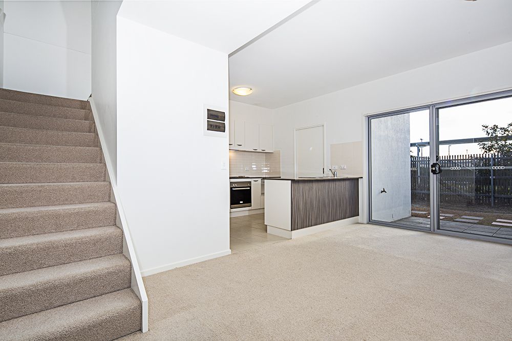 3 bedrooms Townhouse in 62/329 Flemington Road FRANKLIN ACT, 2913