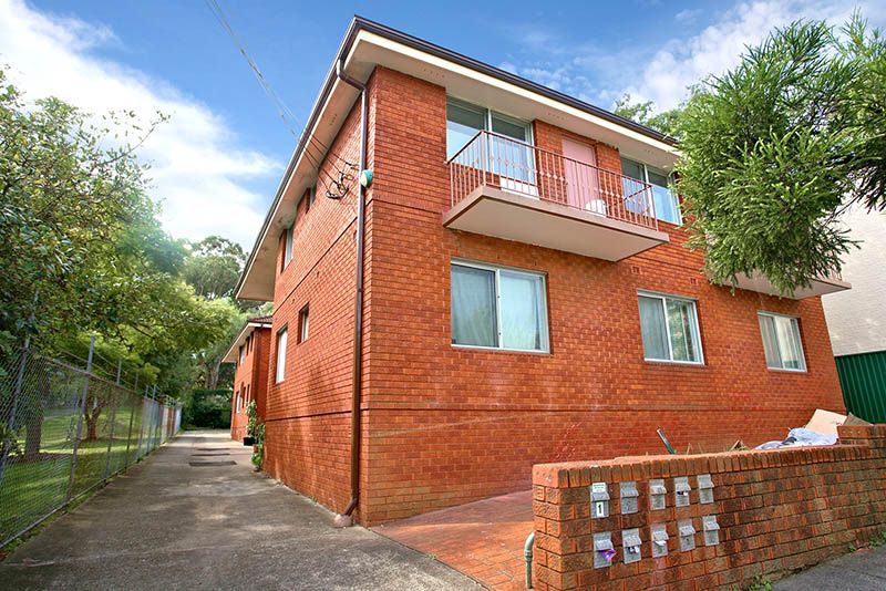2 bedrooms Apartment / Unit / Flat in 7/37 Harrington Street ENMORE NSW, 2042