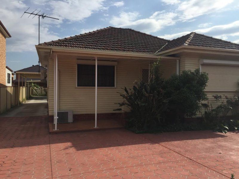 11 St Johns Road, Canley Heights NSW 2166