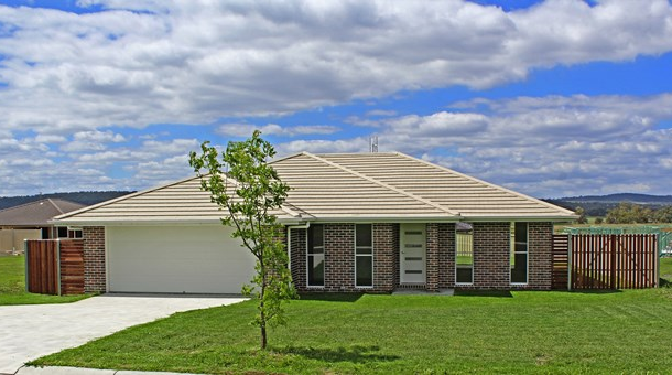 16 Derby Drive, Rosenthal Heights QLD 4370