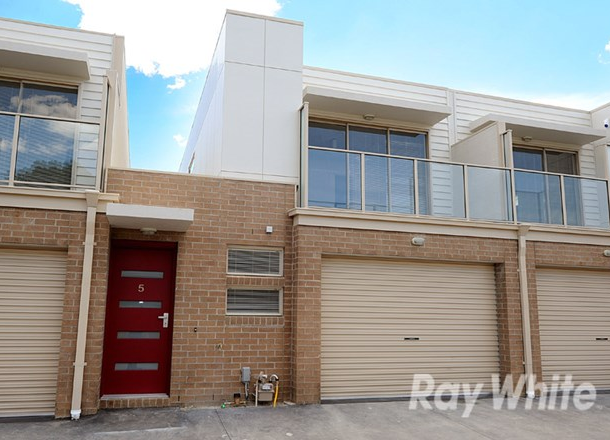 5/8 Pine Crescent, Boronia VIC 3155