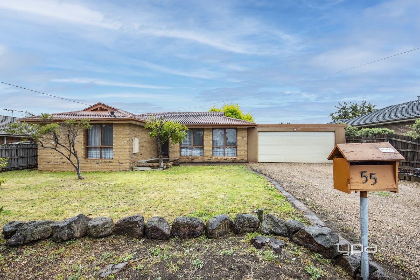 4 bedrooms House in 55 Victoria Road SYDENHAM VIC, 3037