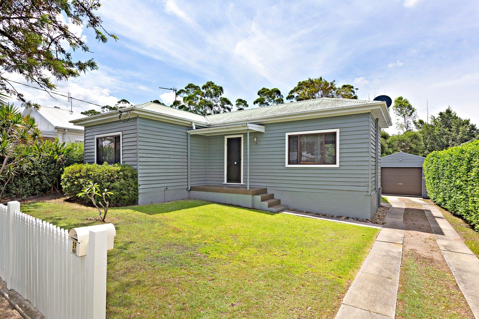 2 bedrooms House in 39 Addison Street BERESFIELD NSW, 2322