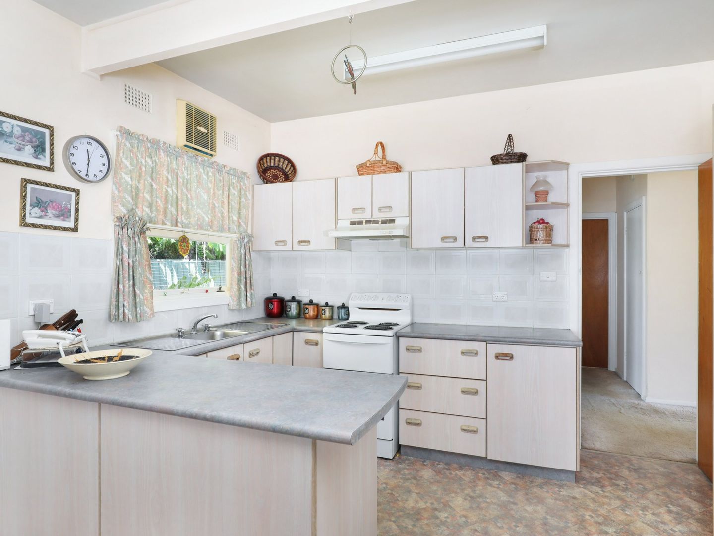 1 Leigh Crescent, Unanderra NSW 2526, Image 1