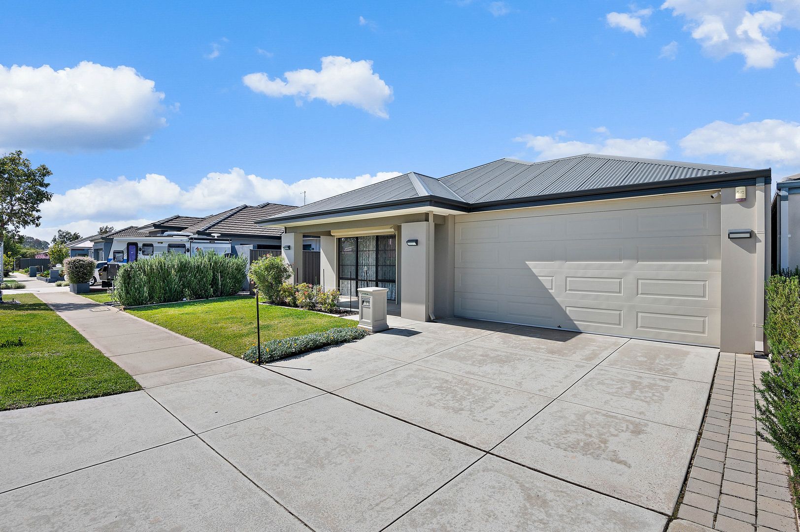 105 Bellas Circuit, Piara Waters WA 6112, Image 1