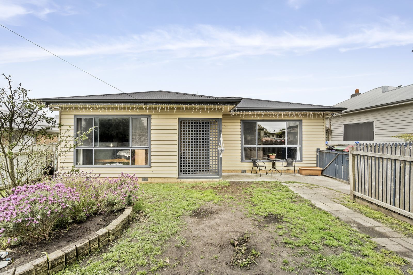 5 bedrooms House in 42 Chapel Street COLAC VIC, 3250