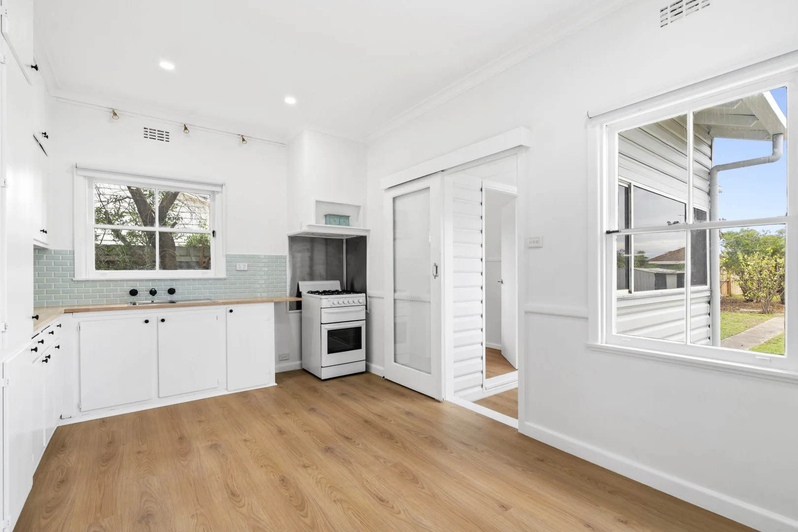 Additional image 3 of 2 Pettitt Crescent, Norlane VIC 3214