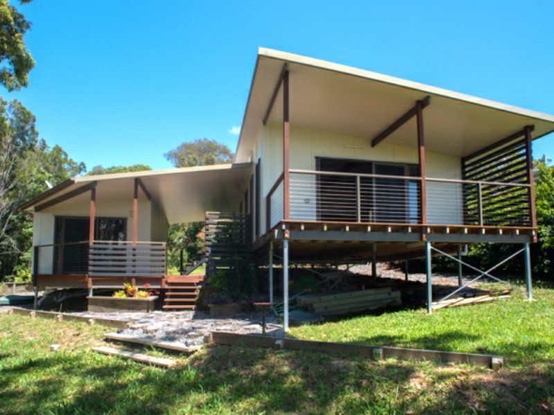 18 Cowes Street, Macleay Island QLD 4184, Image 0