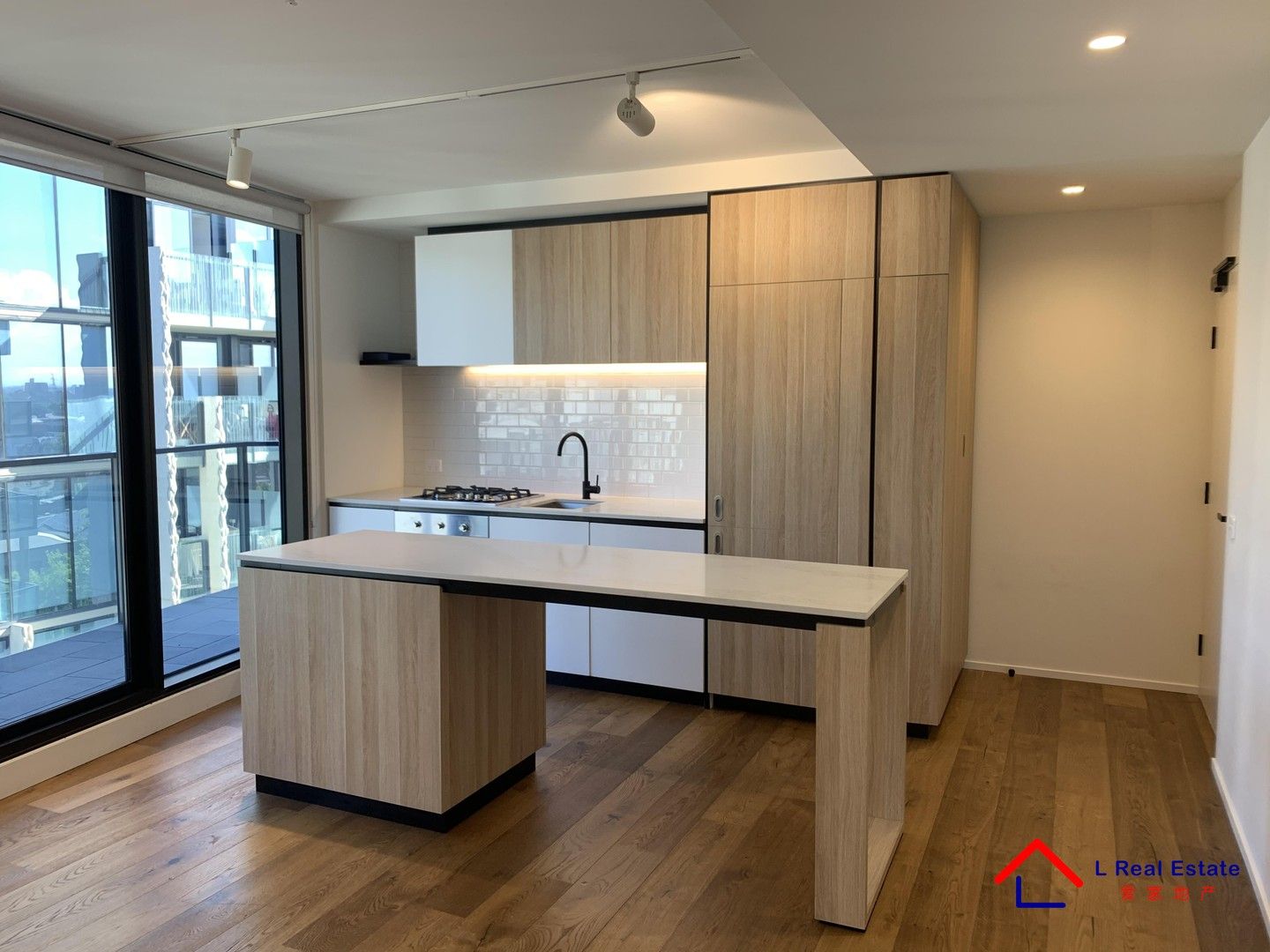 2 bedrooms Apartment / Unit / Flat in 715/121 Rosslyn St WEST MELBOURNE VIC, 3003