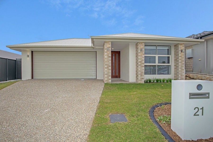 4 bedrooms House in 21 Gatina Crescent COOMERA QLD, 4209