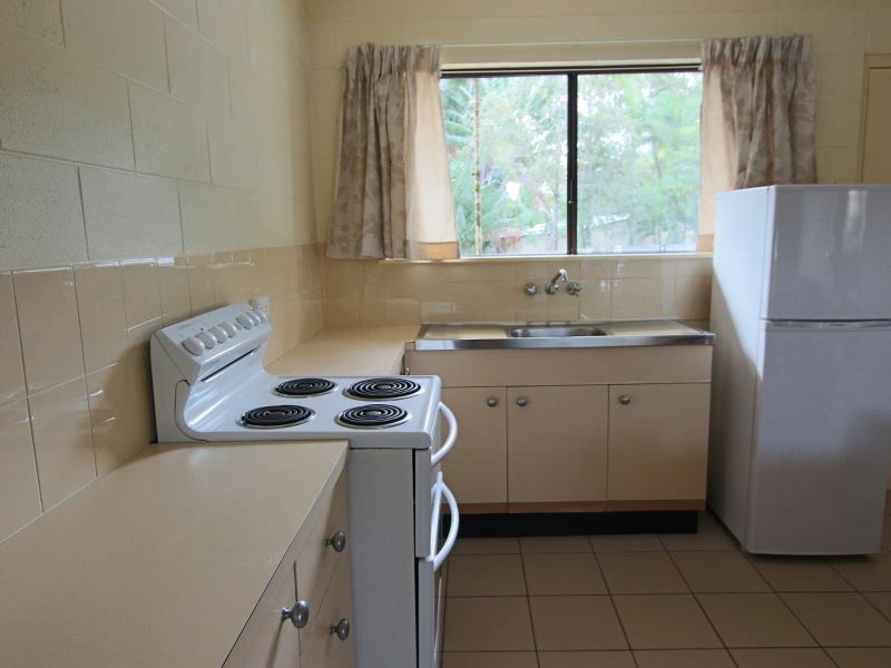 8/83-85 Moore Street, Trinity Beach QLD 4879, Image 2