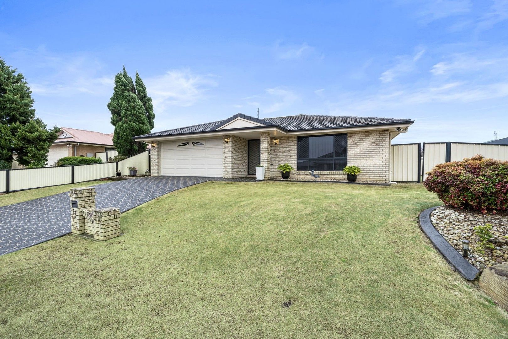 24 Patron Crescent, Glenvale QLD 4350, Image 1