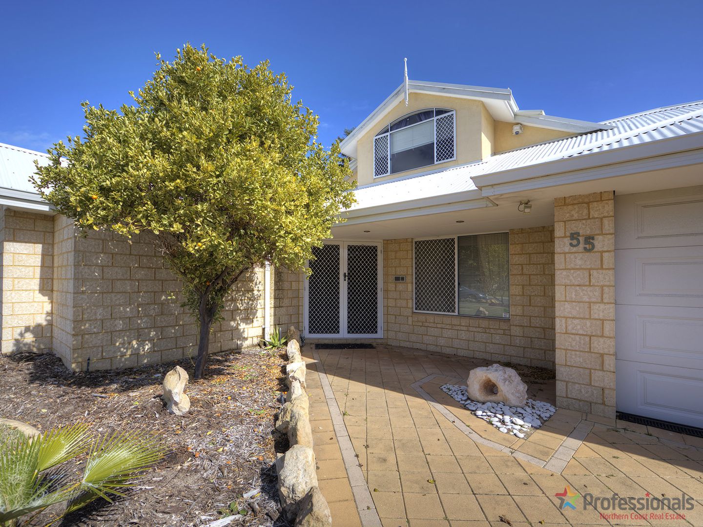 55 Dartmouth Circle, Quinns Rocks WA 6030, Image 2