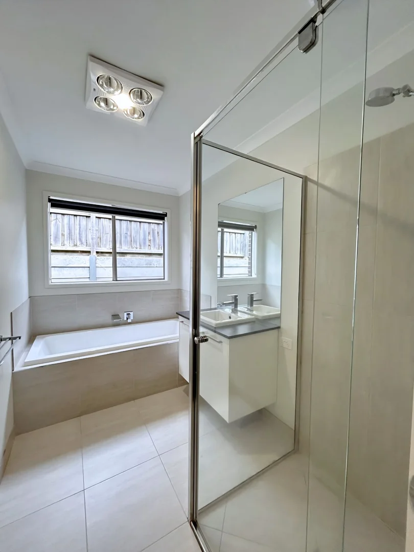 Additional image 11 of 14 Deverell Way, Warrnambool VIC 3280