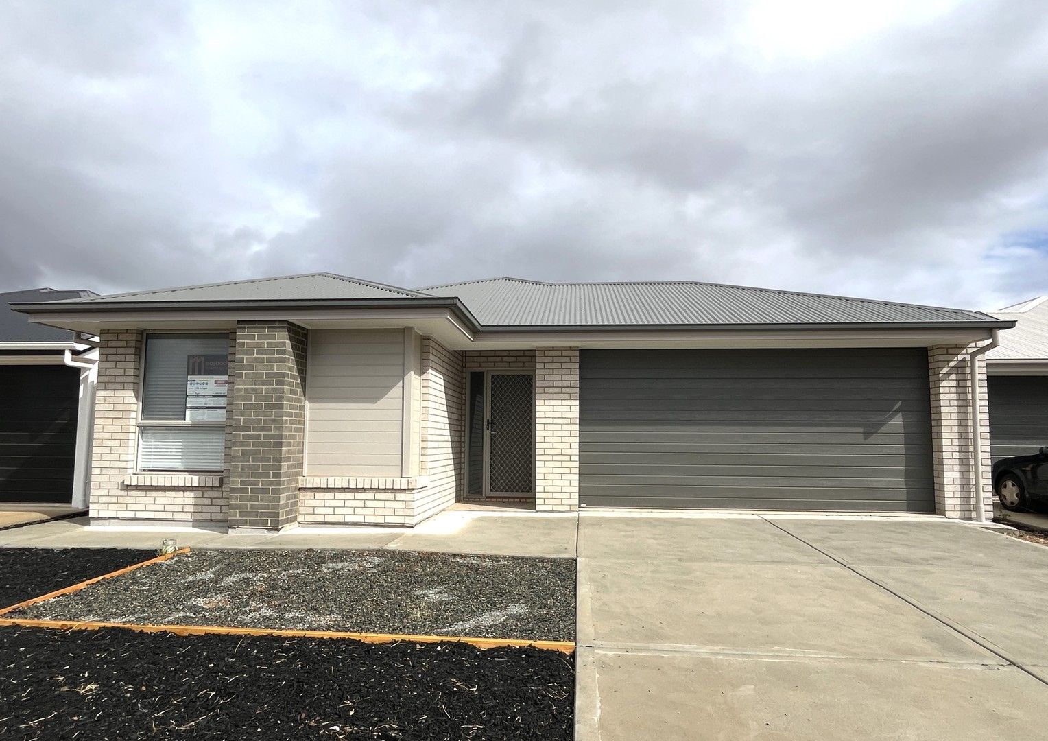 4 bedrooms House in 8 Calypso Circuit MUNNO PARA SA, 5115