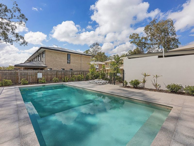 3 bedrooms Townhouse in 20/17 Bruce Lane CAMIRA QLD, 4300