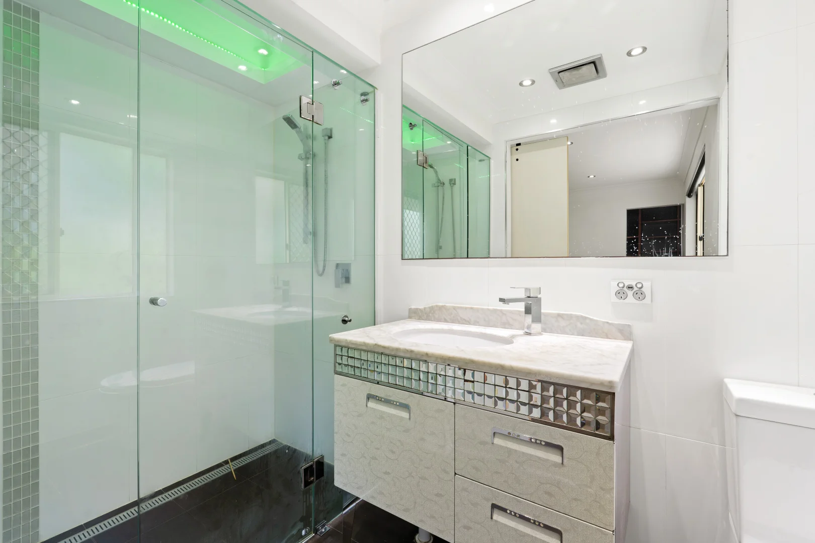 Additional image 8 of 7 Watford Crescent, Molendinar QLD 4214