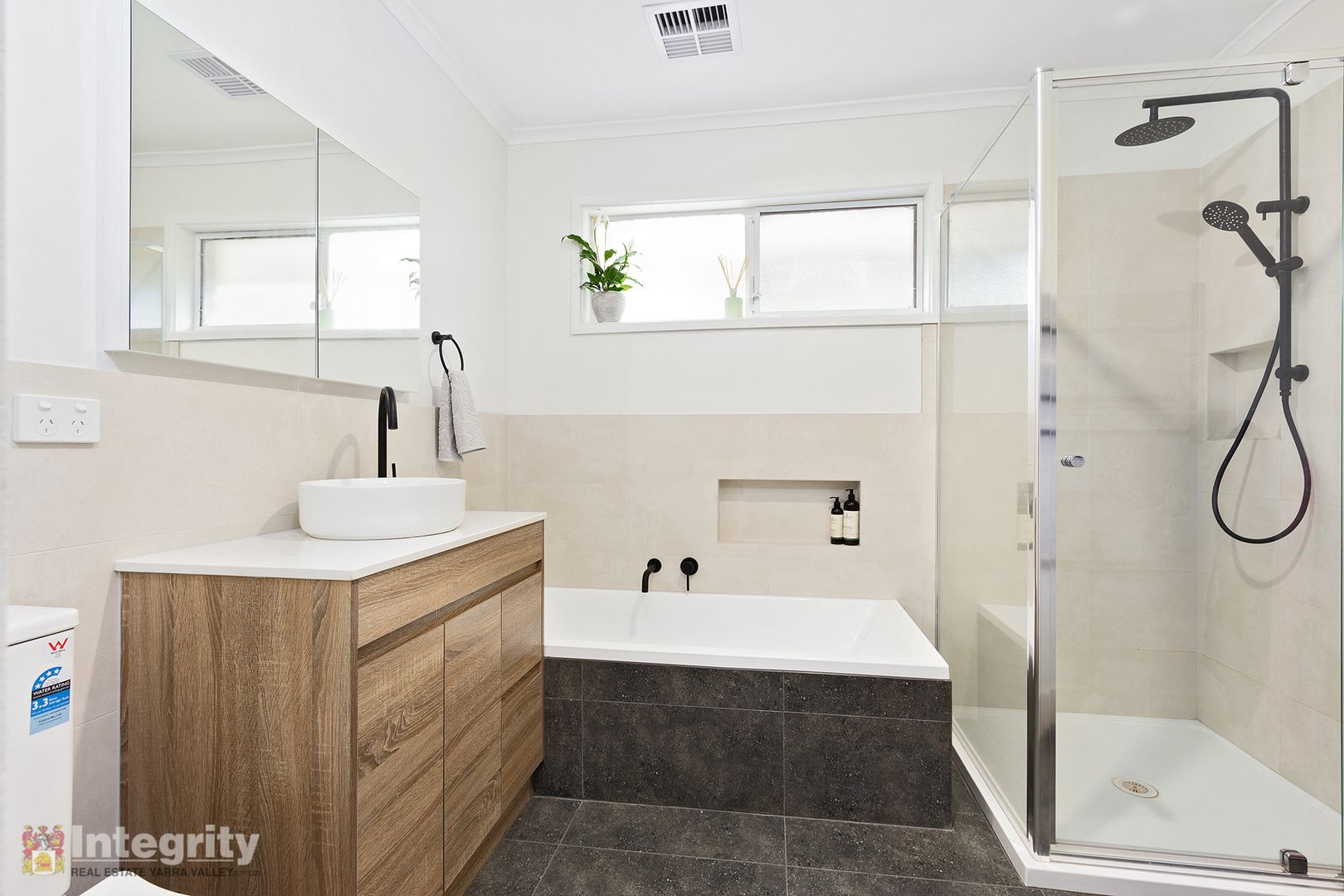 53 English Street, Seville VIC 3139, Image 2