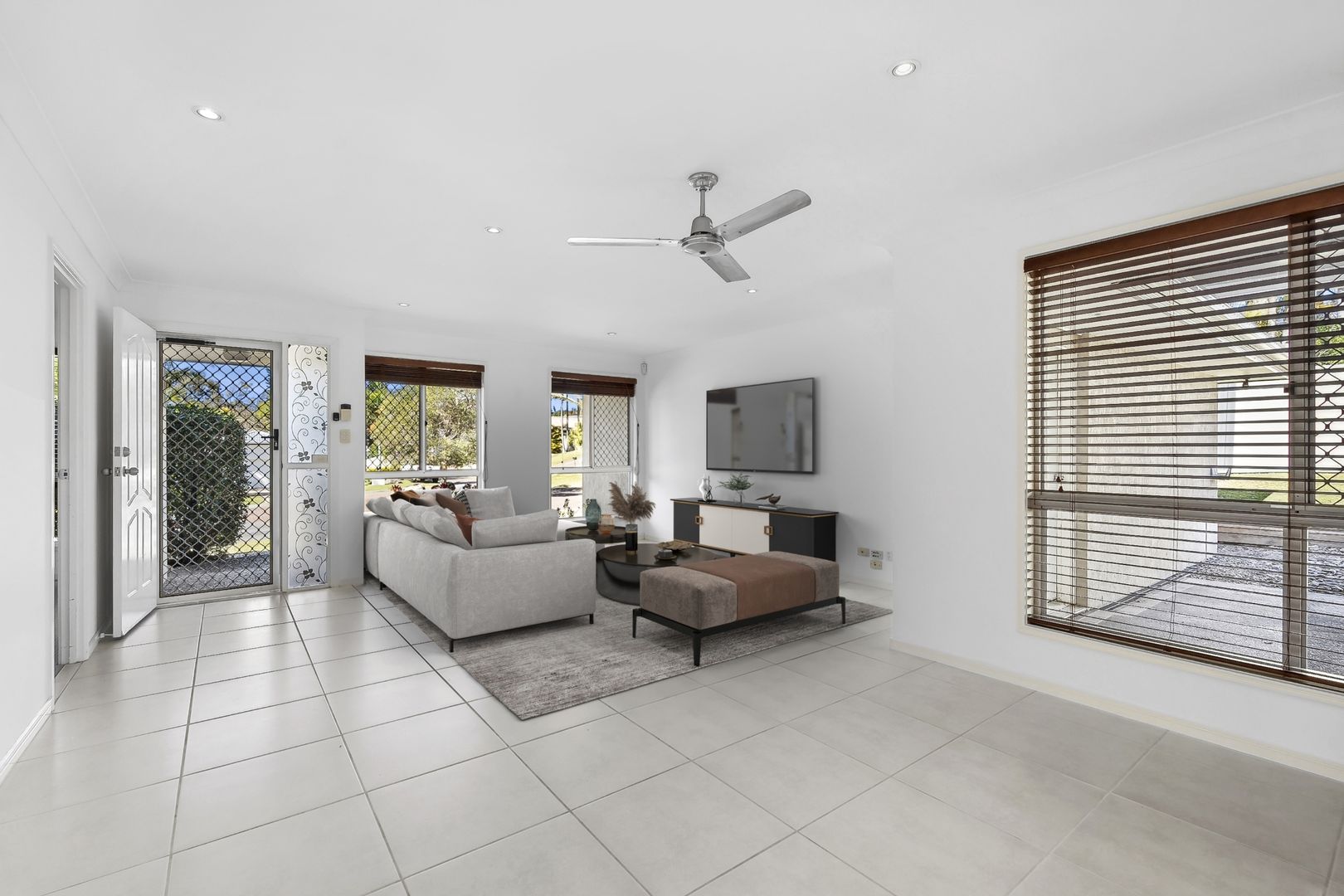 20 Glen Iris Place, Robina QLD 4226, Image 2