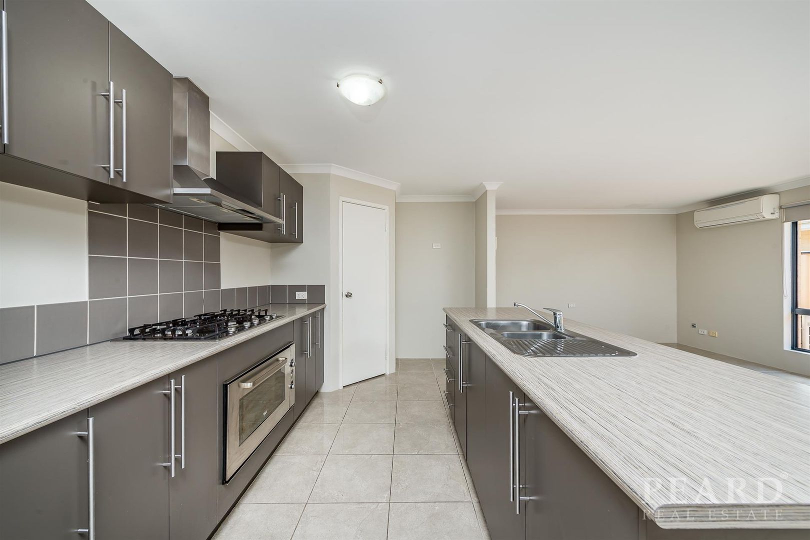 30 Lauderdale Ramble, Carramar WA 6031, Image 1