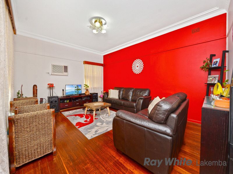 29 Wattle Avenue, Macquarie Fields NSW 2564, Image 1