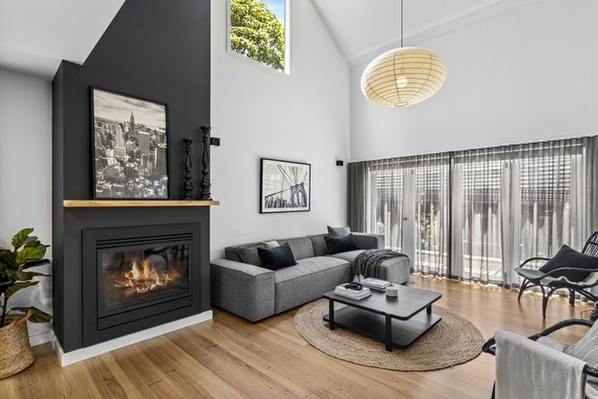 Picture of 22 Grenville Street, DAYLESFORD VIC 3460