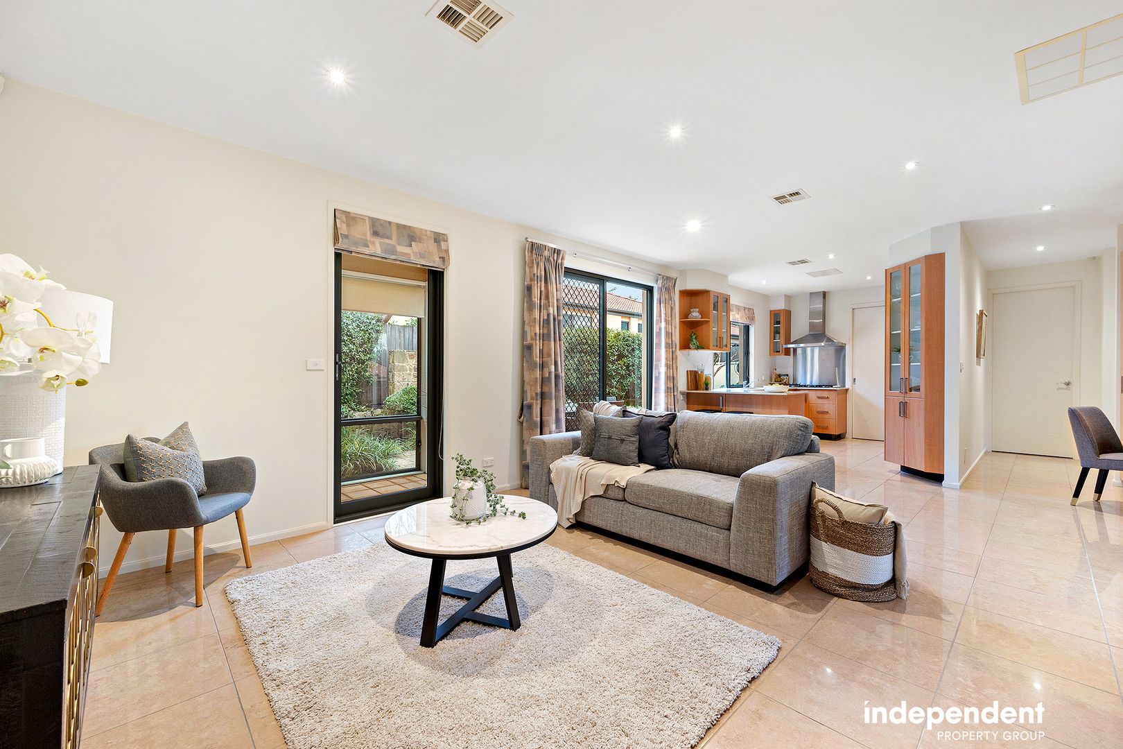 9/5 Foxton Crescent, Fadden ACT 2904, Image 2