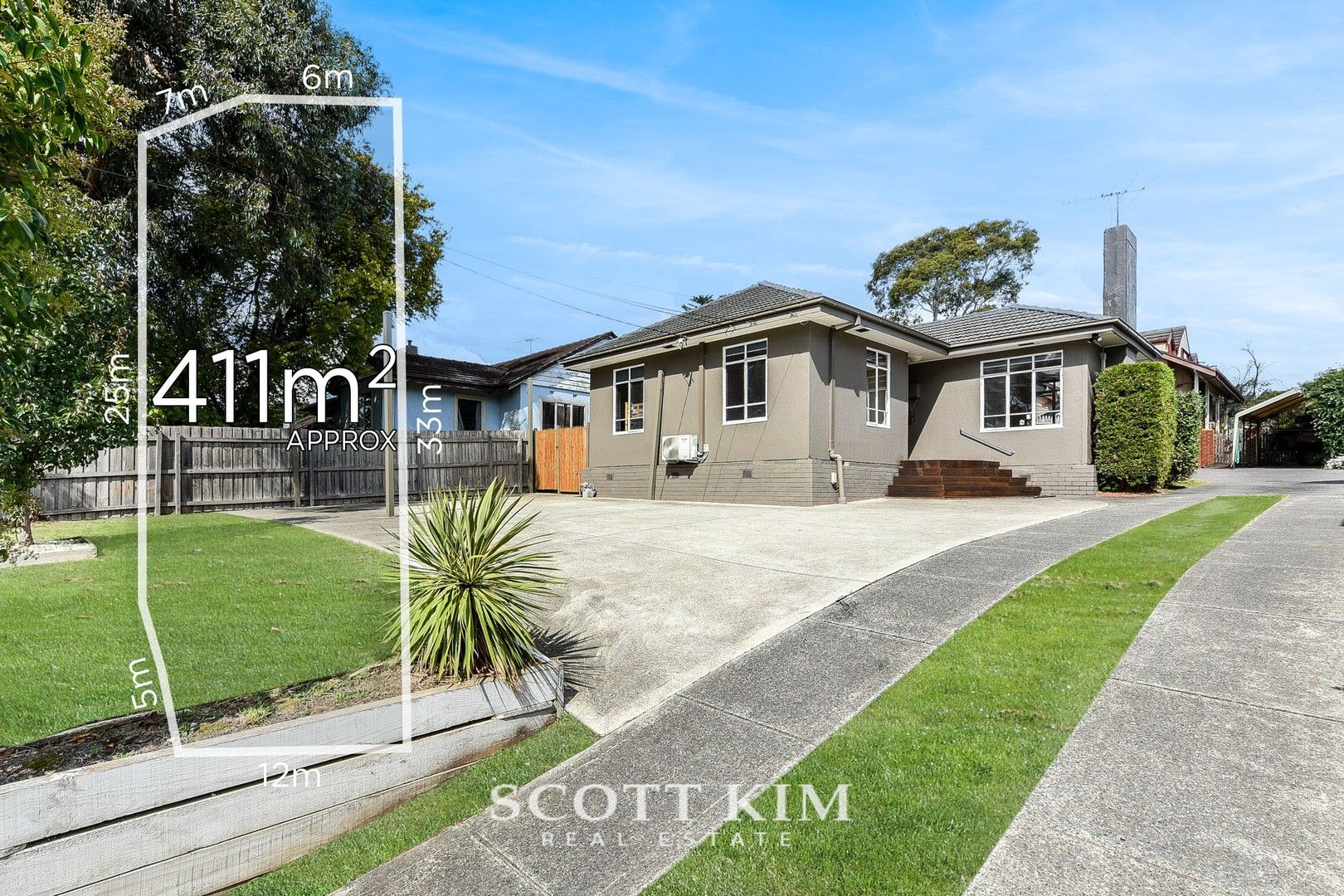 3 bedrooms Apartment / Unit / Flat in 1/136 High Street Road ASHWOOD VIC, 3147