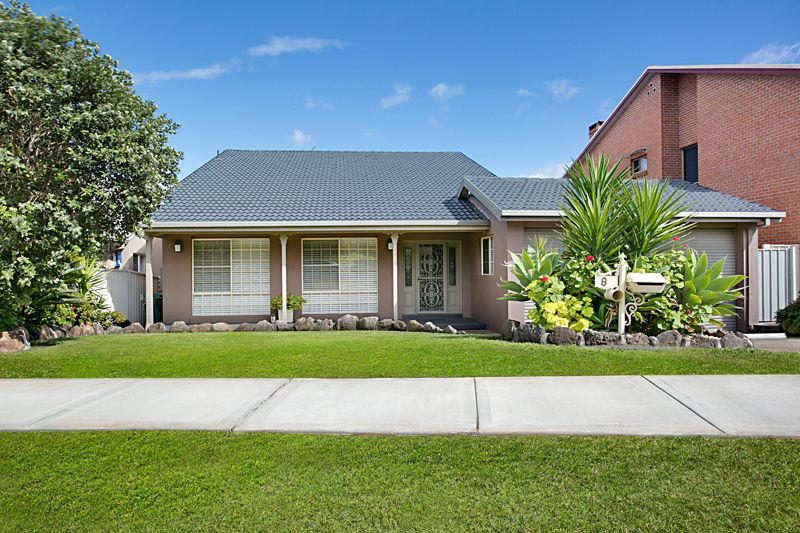 8 Martens Place, Abbotsbury NSW 2176, Image 0