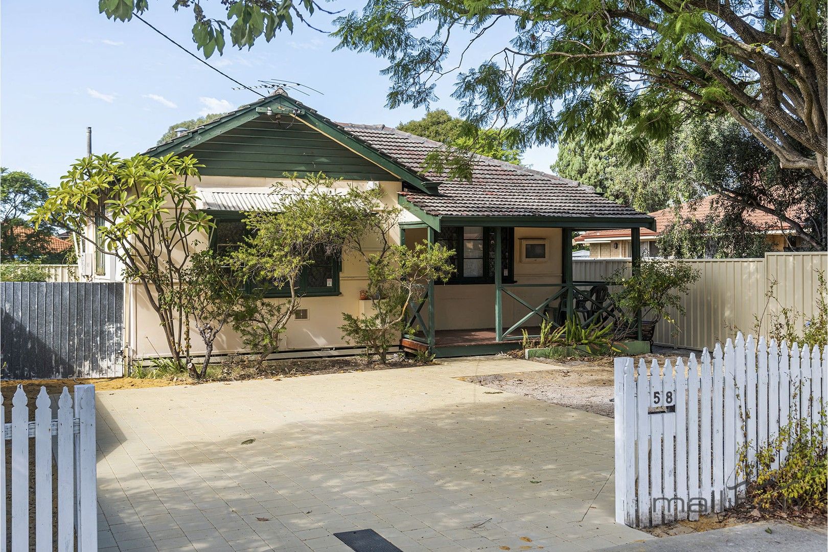 3 bedrooms House in 58 Pitt Strett ST JAMES WA, 6102