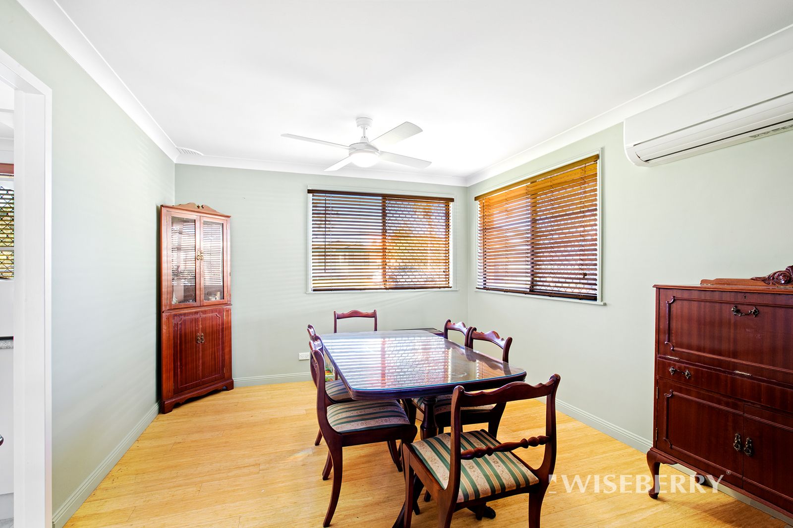 6 Rolfe Avenue, Kanwal NSW 2259, Image 2